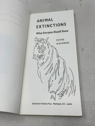 ANIMAL EXTINCTIONS PB (National Zoological Park Symposia for the Public)